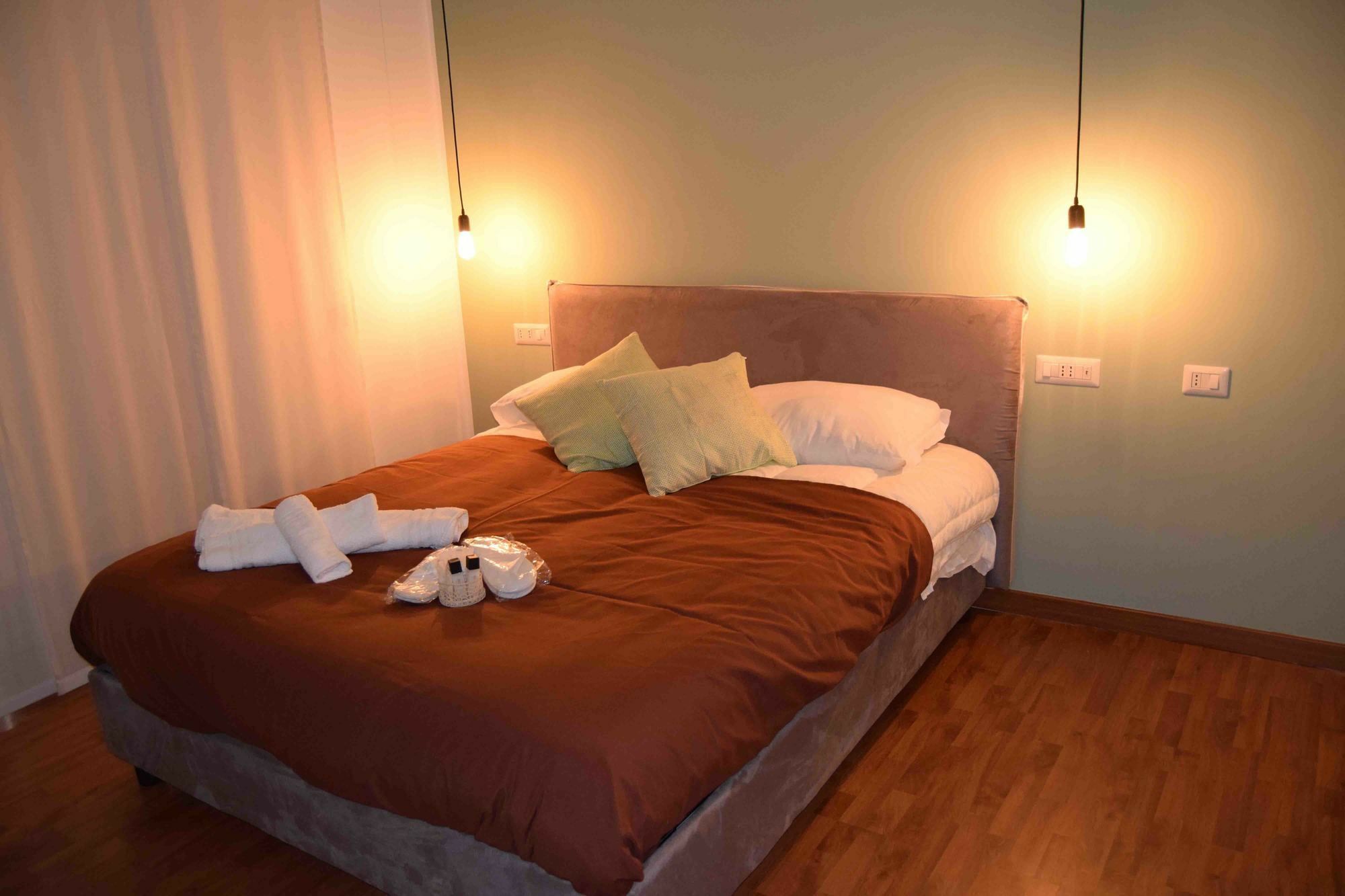 B&B Monserrato Napoli Bagian luar foto