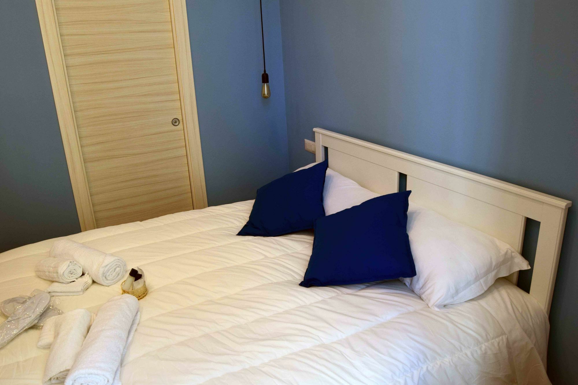 B&B Monserrato Napoli Bagian luar foto
