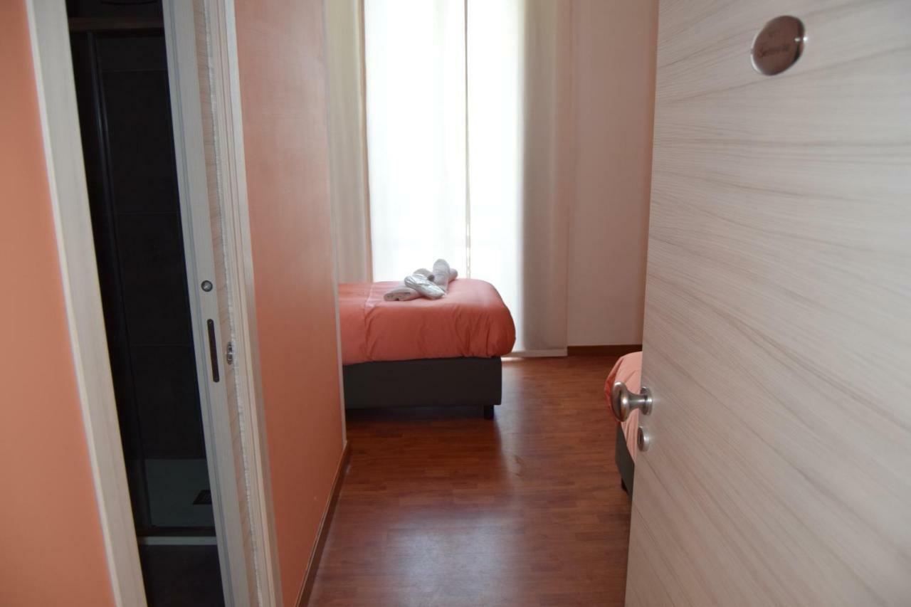 B&B Monserrato Napoli Bagian luar foto
