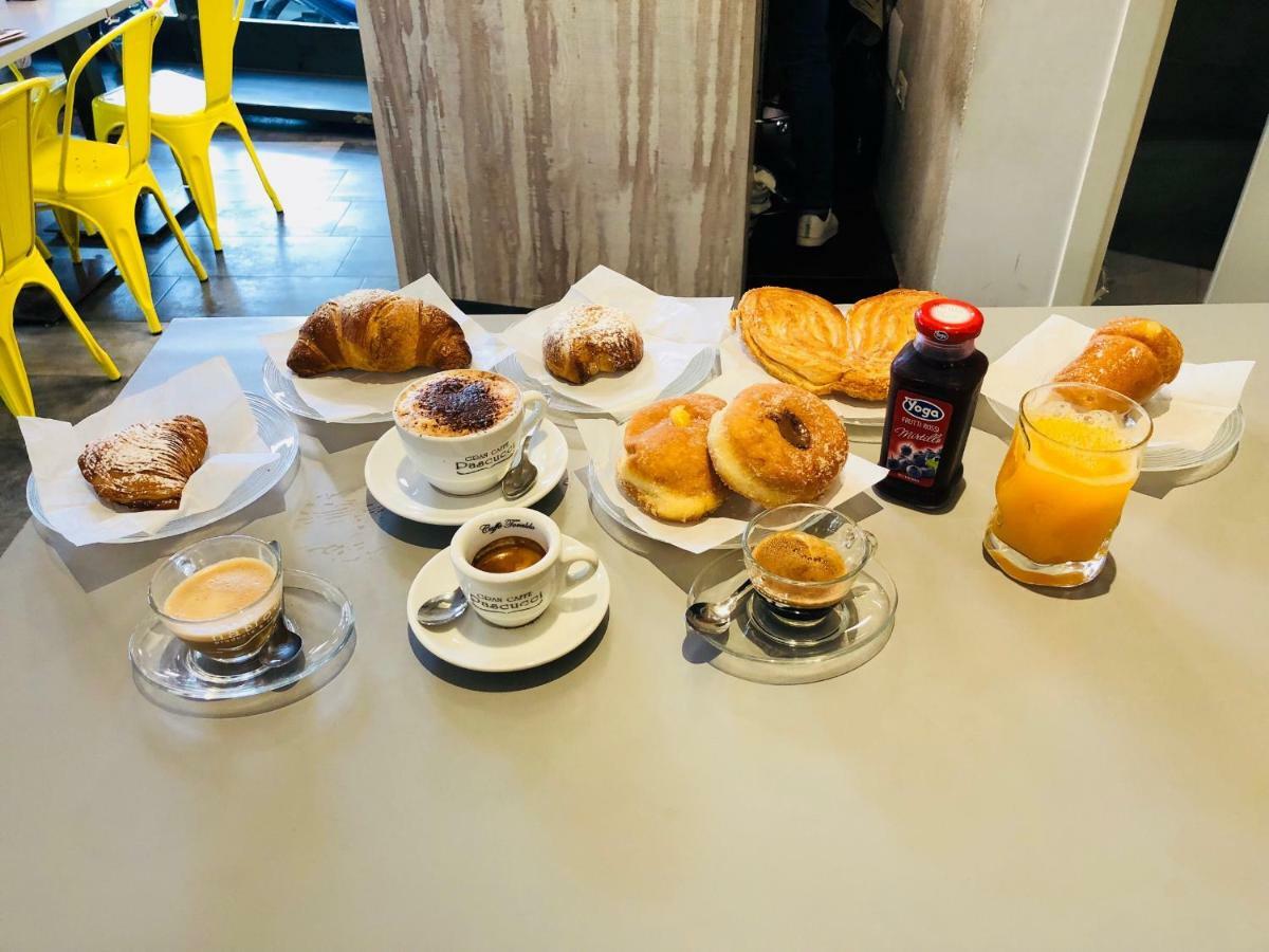 B&B Monserrato Napoli Bagian luar foto