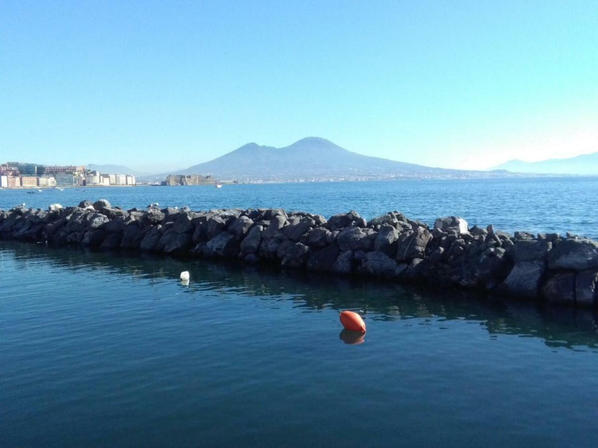 B&B Monserrato Napoli Bagian luar foto